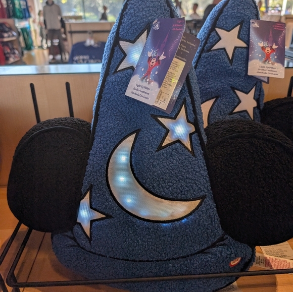 NEW🌟Disney Parks 2025 Fantasia Sorcerer Mickey Mouse Light-Up Throw Pillow - Picture 5 of 5